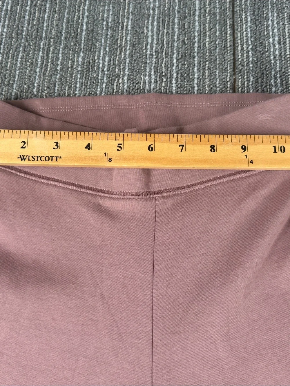 Nike Mauve Flare Leggings with High-Rise Waist Size S Split Hem